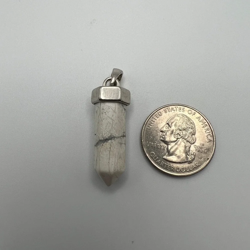 White Howlite Pendant Pendulum Silver‎ Tone Necklace